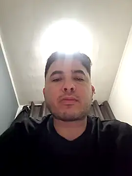 Snapshot of Victorjose3030 chatting on October 9, 2:20 am Victorjose3030 online show from October 9, 2:20 am