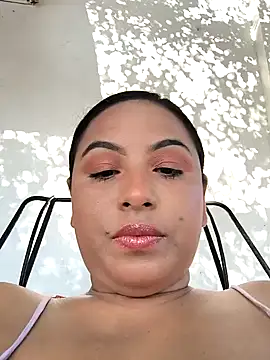 Francesca ferrari online show from January 1, 8:58 pm