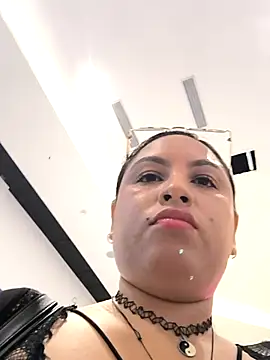 Francesca ferrari online show from October 29, 10:00 pm