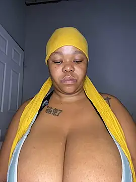 Snapshot of Mandy-101 chatting on February 2, 3:21 am Mandy-101 online show from February 2, 3:21 am