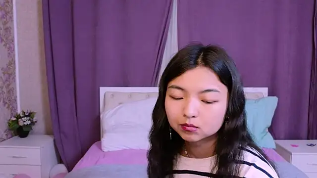 Shy Kira online show from February 20, 6:35 pm