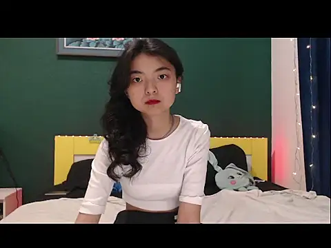 Shy Kira online show from January 9, 10:40 am