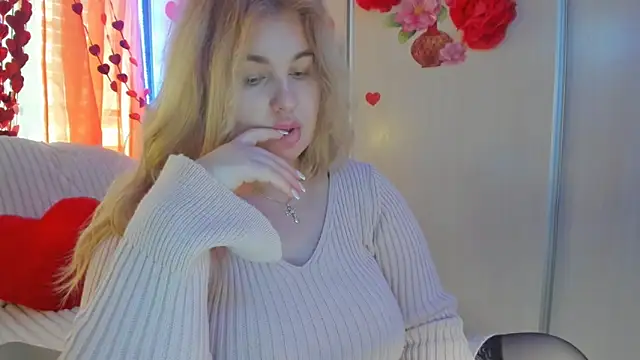 CoraSwon online show from February 23, 10:17 am