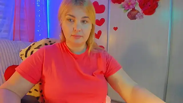 CoraSwon online show from March 19, 3:40 pm