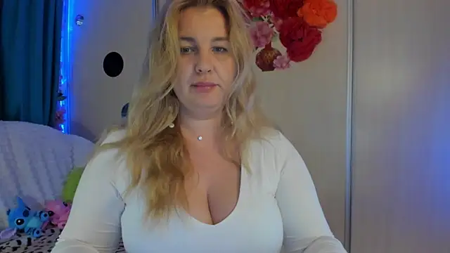 CoraSwon online show from September 25, 6:28 am