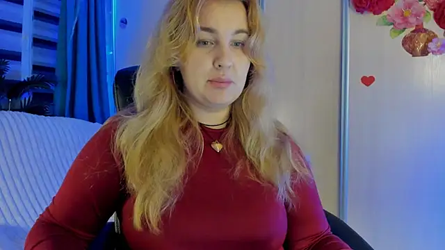 CoraSwon online show from November 11, 7:25 pm