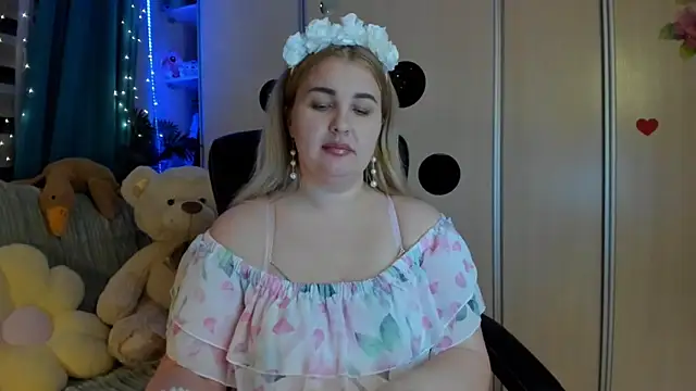 CoraSwon online show from March 1, 4:53 pm