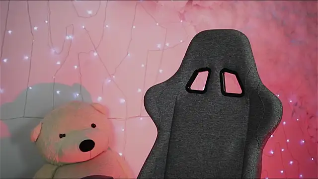 LanaBaker online show from December 27, 6:24 am