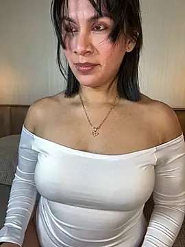 Snapshot of Sofia_Convers chatting on March 15, 12:56 pm Sofia Convers online show from March 15, 12:56 pm