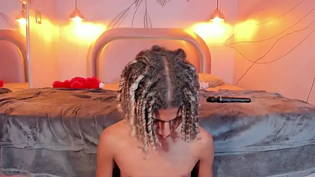 Maxim-Walker online show from February 12, 9:10 am