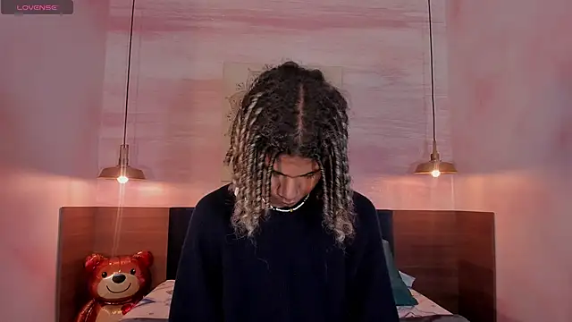 Maxim-Walker online show from February 27, 3:04 am