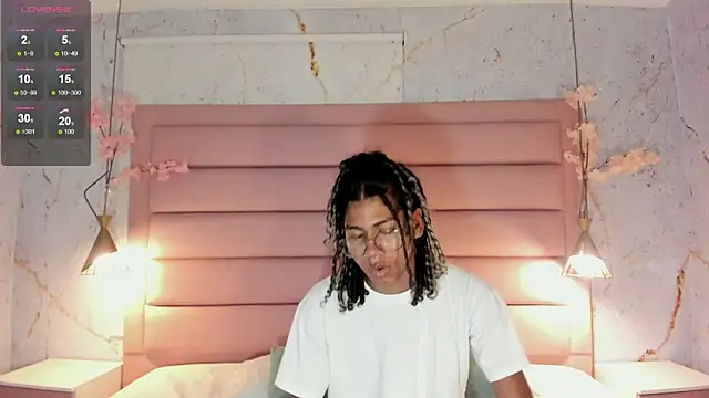 Maxim-Walker online show from September 12, 3:39 am