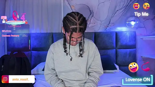 Maxim-Walker online show from December 5, 3:26 am