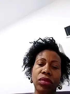 littlebrunett online show from December 6, 12:16 pm