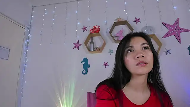 Snapshot of Emiily_Parkerr chatting on February 28, 3:04 am Emiily Parkerr online show from February 28, 3:04 am