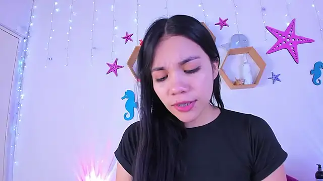 Snapshot of Emiily_Parkerr chatting on December 2, 3:01 am Emiily Parkerr online show from December 2, 3:01 am