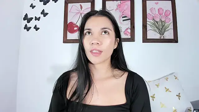 Snapshot of Emiily_Parkerr chatting on February 25, 1:04 am Emiily Parkerr online show from February 25, 1:04 am