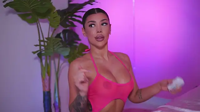 NatyDesiree online show from March 6, 8:19 am