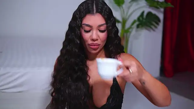 NatyDesiree online show from October 3, 9:06 am