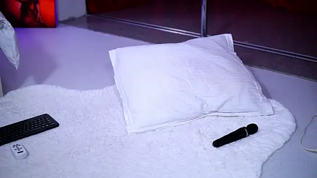 NatyDesiree online show from November 19, 10:15 am