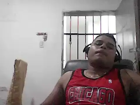 SaucyAffair0 online show from March 8, 11:18 pm