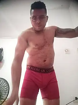 SaucyAffair0 online show from April 12, 1:38 pm