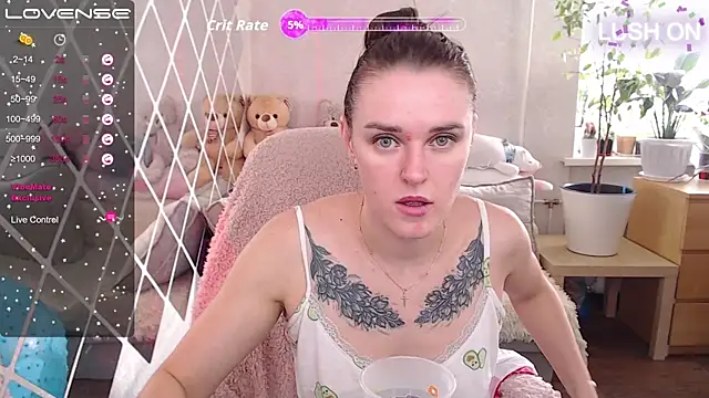 Bella  Swoon online show from September 30, 3:33 am