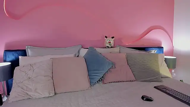 Alaia Manson online show from February 22, 11:57 am