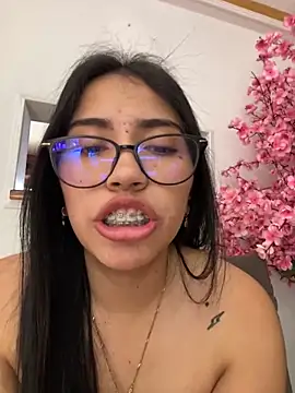 SaritaHot 69 online show from December 17, 6:42 pm