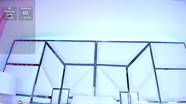 Snapshot of RileySweett chatting on February 23, 11:33 am RileySweett online show from February 23, 11:33 am