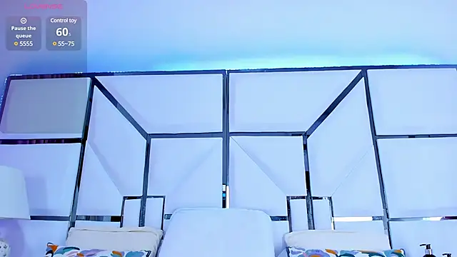 Snapshot of RileySweett chatting on March 7, 11:29 am RileySweett online show from March 7, 11:29 am