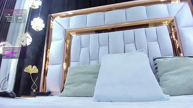 Snapshot of RileySweett chatting on December 22, 11:51 am RileySweett online show from December 22, 11:51 am