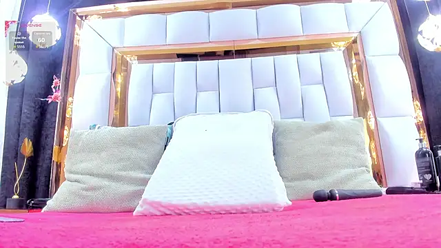 Snapshot of RileySweett chatting on January 17, 11:48 am RileySweett online show from January 17, 11:48 am