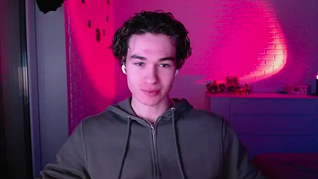 MarkusDean online show from April 11, 7:29 pm