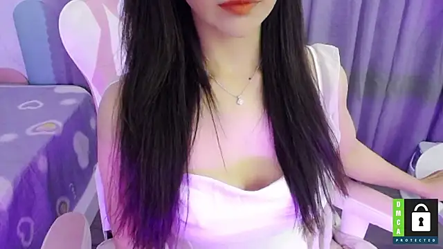Snapshot of San___San chatting on February 20, 12:04 pm San San online show from February 20, 12:04 pm