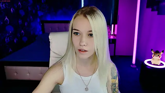 ShhhO O online show from November 22, 10:14 am