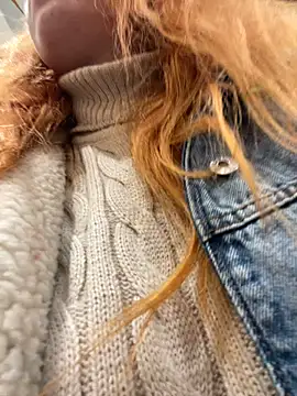 Snapshot of NadiraNoor chatting on December 12, 7:04 pm NadiraNoor online show from December 12, 7:04 pm