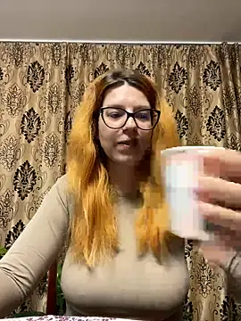 Snapshot of NadiraNoor chatting on February 1, 11:21 am NadiraNoor online show from February 1, 11:21 am