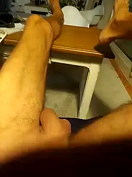 Snapshot of Fred_bo chatting on October 23, 4:01 am Fred bo online show from October 23, 4:01 am