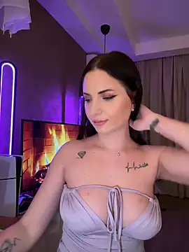 Snapshot of AvaGianna chatting on January 2, 5:50 pm AvaGianna online show from January 2, 5:50 pm