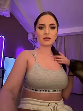 Snapshot of AvaGianna chatting on January 26, 12:16 am AvaGianna online show from January 26, 12:16 am