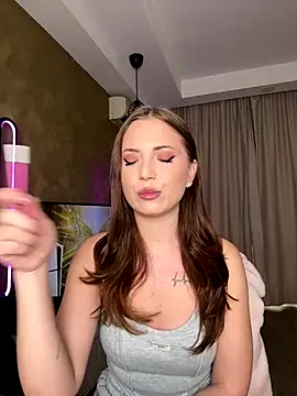 Snapshot of AvaGianna chatting on October 26, 8:09 am AvaGianna online show from October 26, 8:09 am