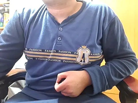 Snapshot of Javier_bear chatting on February 28, 10:28 pm Javier bear online show from February 28, 10:28 pm