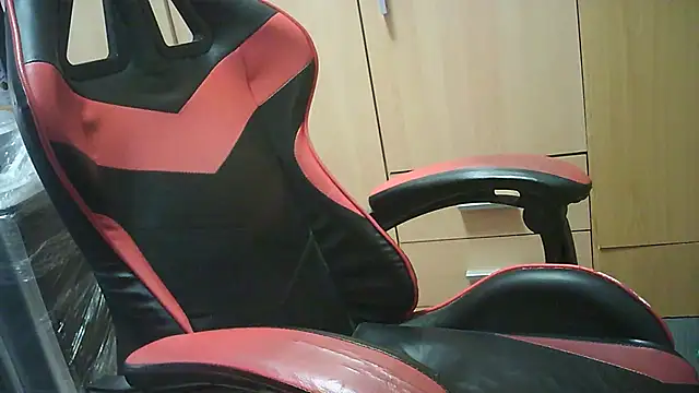 Snapshot of Javier_bear chatting on September 19, 10:05 am Javier bear online show from September 19, 10:05 am