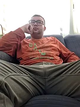 Snapshot of Javier_bear chatting on December 2, 1:50 pm Javier bear online show from December 2, 1:50 pm