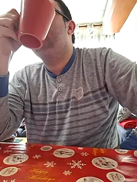 Javier bear online show from February 28, 9:21 am