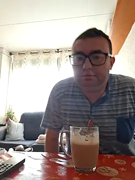 Javier bear online show from April 19, 8:24 am