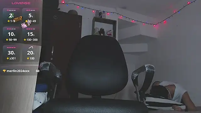 Snapshot of leonal_oconer chatting on February 22, 10:20 pm leonal oconer online show from February 22, 10:20 pm