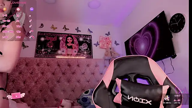 kimMaddiee online show from April 19, 5:51 am