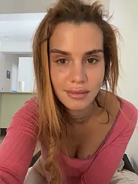 EmiliaCatalina online show from November 8, 5:01 pm